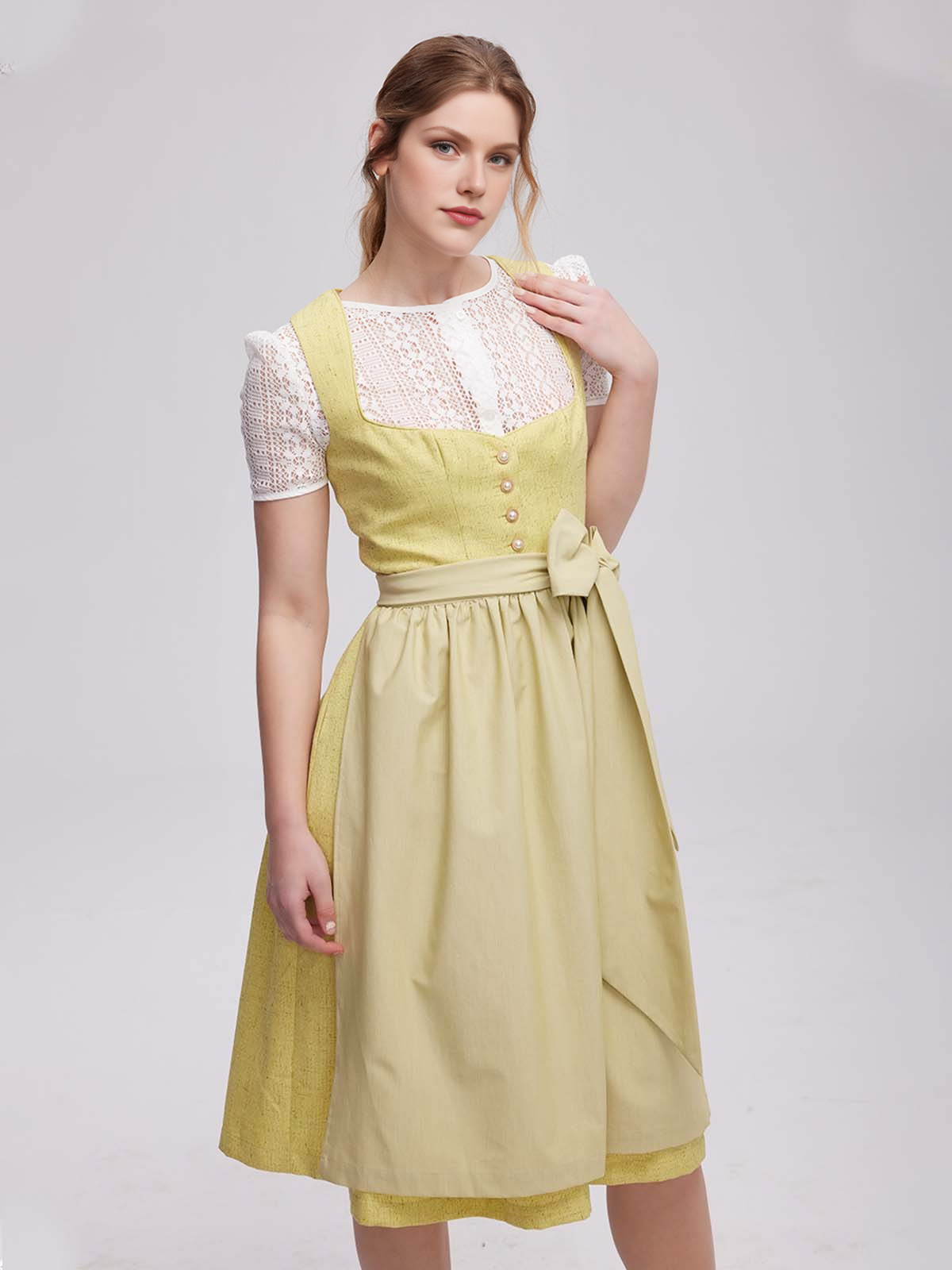 Dirndl in Gelb – feminin und stilvoll