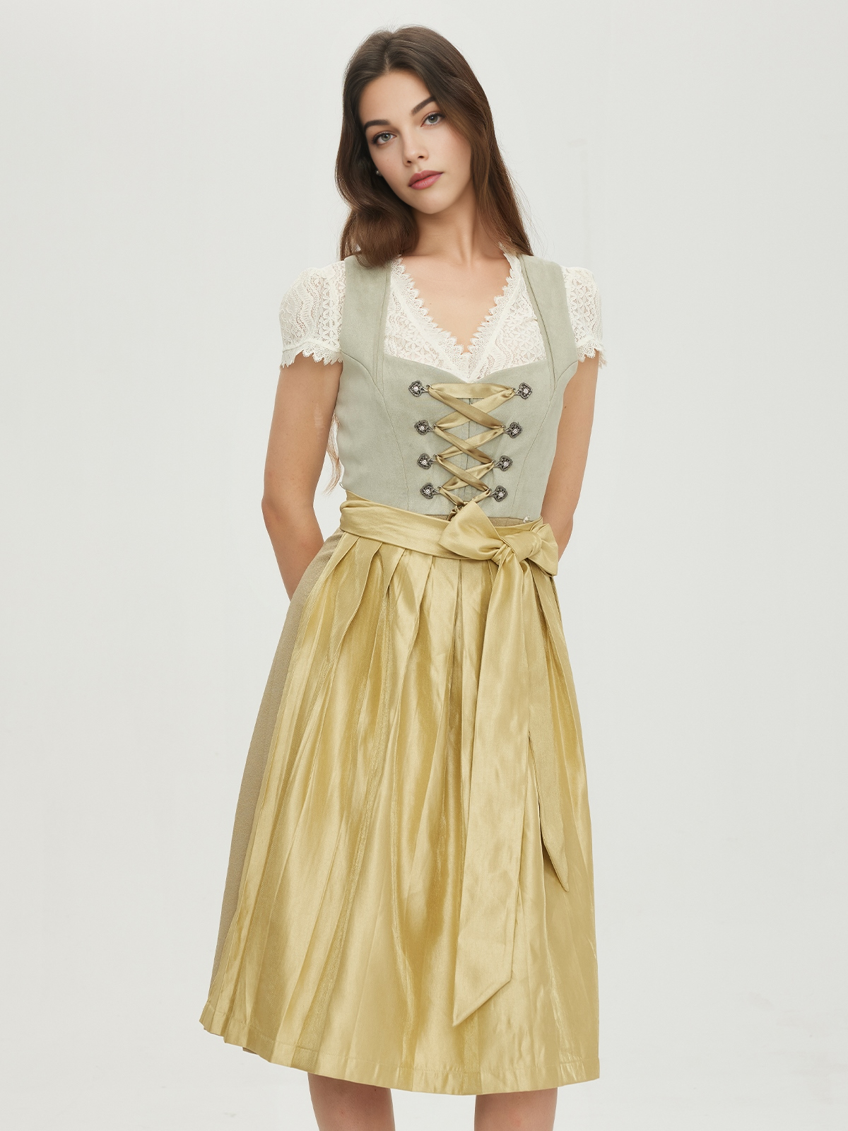 Dirndlbluse weiß langarm in Grün