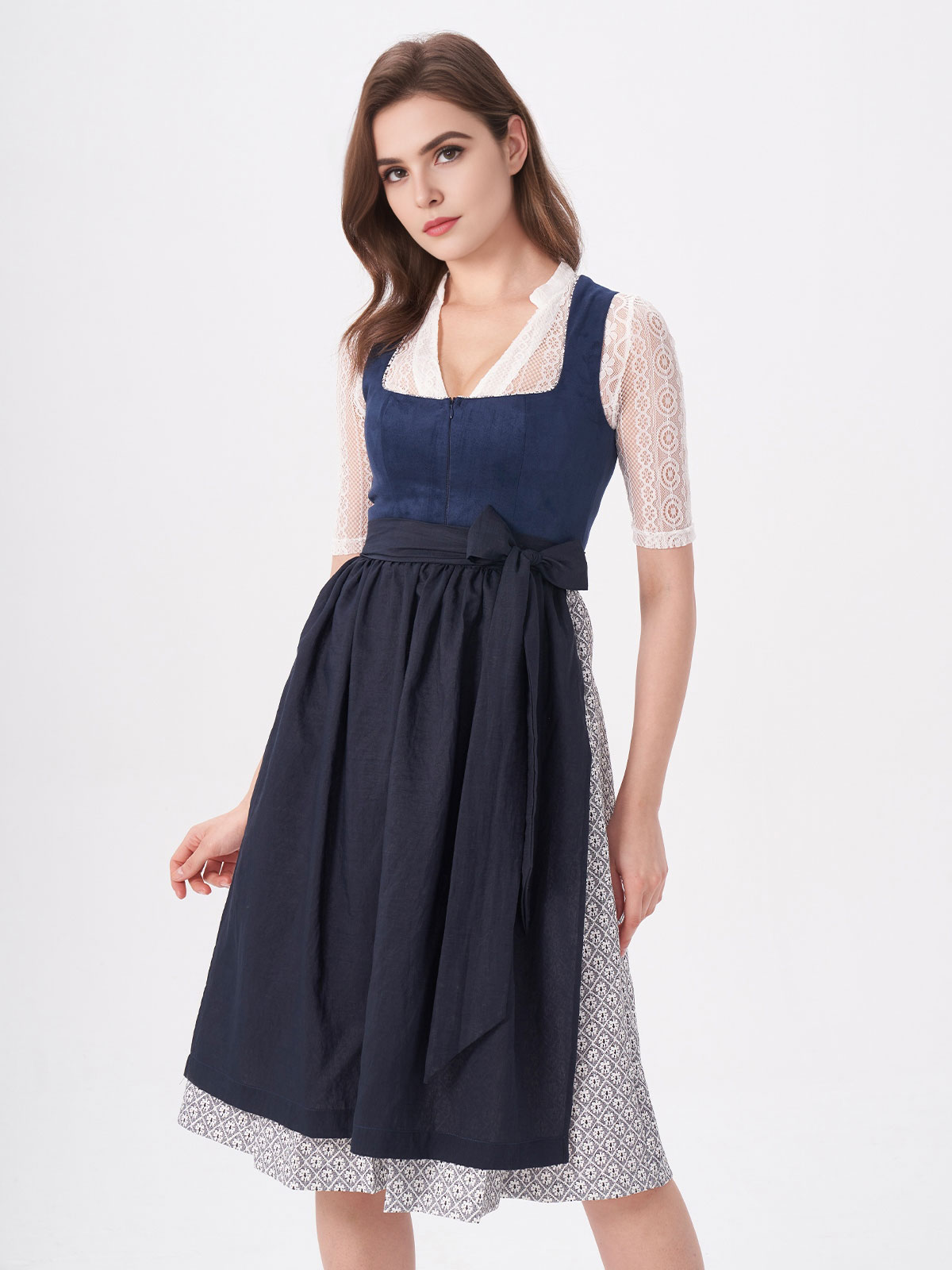 Dirndl in Blau – ein zeitloser Klassiker