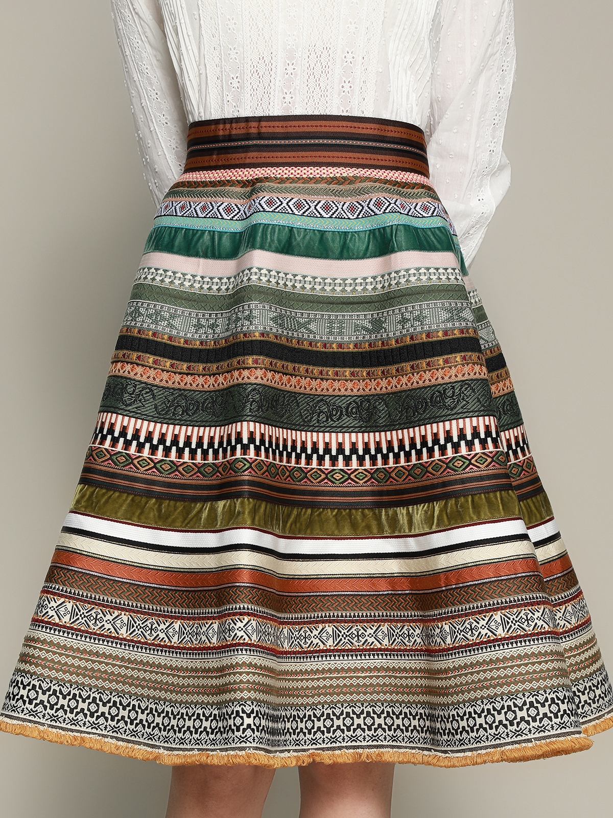 Dirndl in Grün mit Langarmbluse
