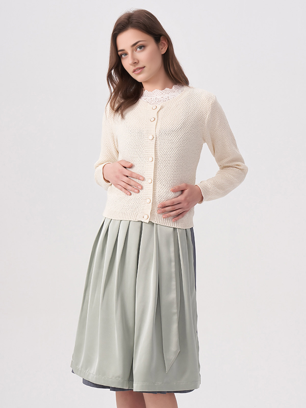 Braunes Dirndl mit weißer Schürze