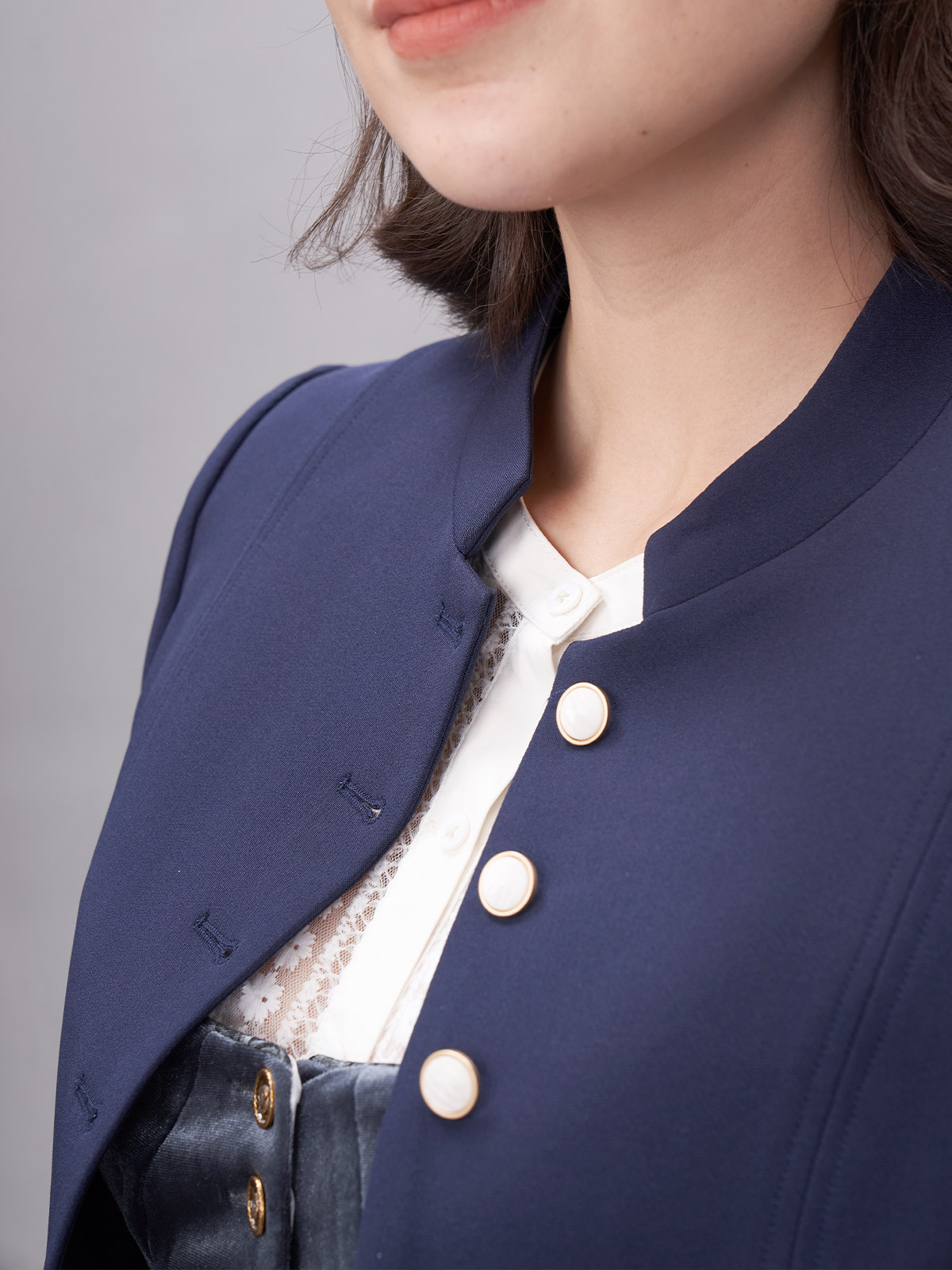 Dirndl in Marineblau