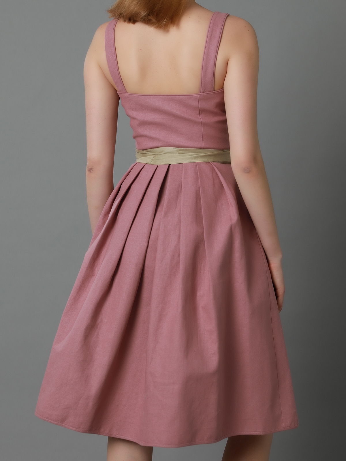 Dirndl mit Reißverschluss in Rosa
