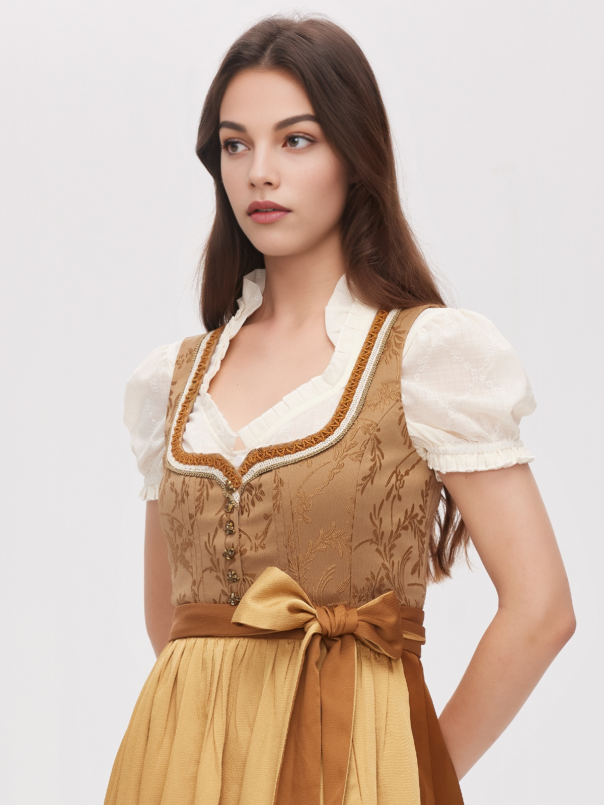 Dirndl mit Ausschnitt in Gelb