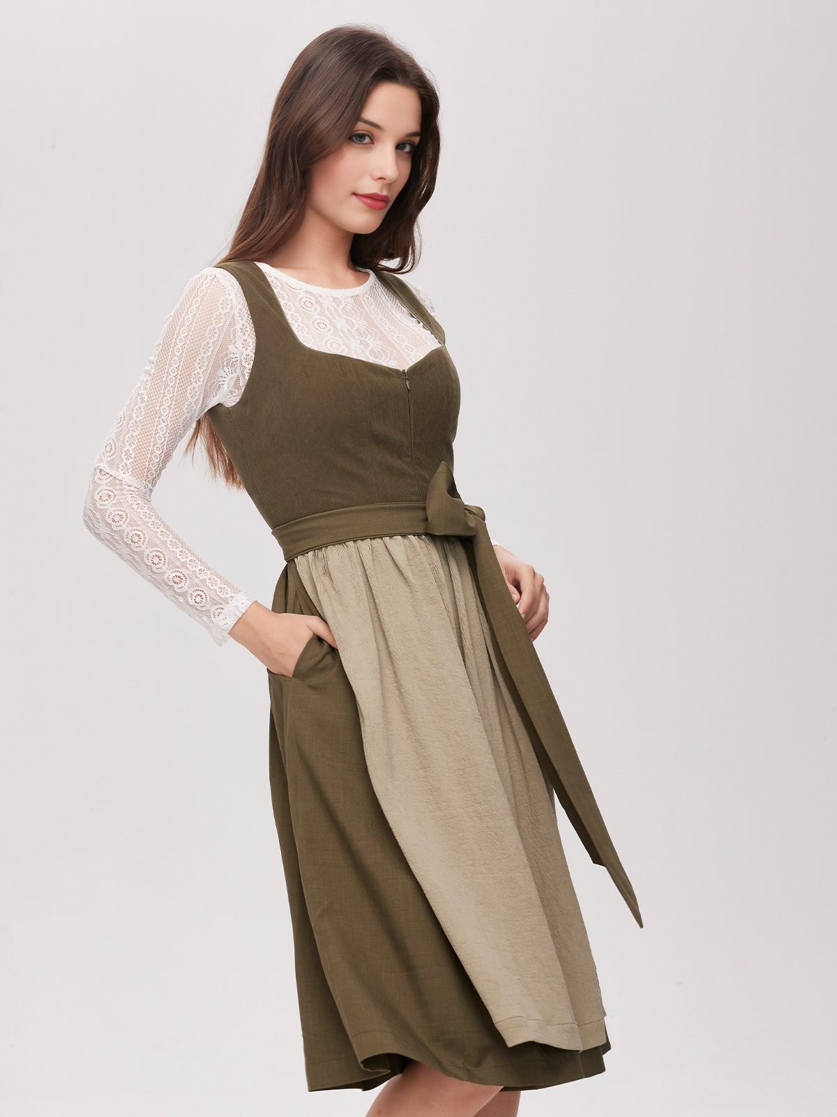 Dirndlkleid in Pink – feminin und modern