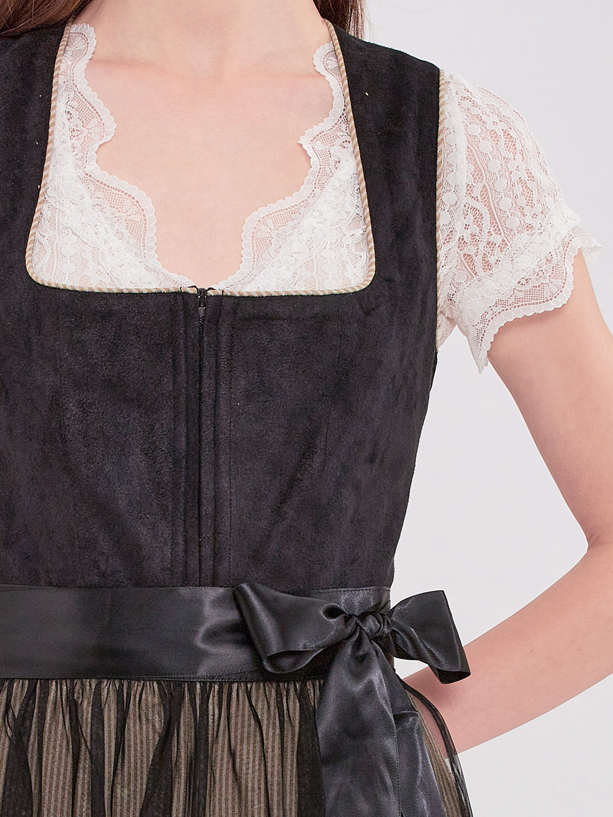 Elegantes Dirndl-Kleid in Schwarz