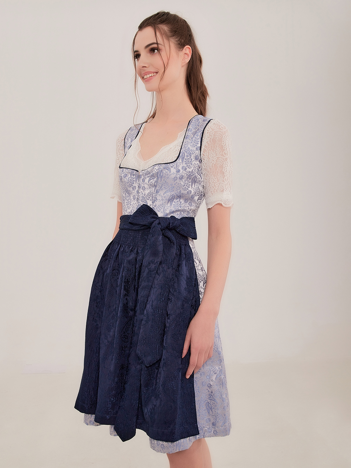 Dirndl in klassischem Design