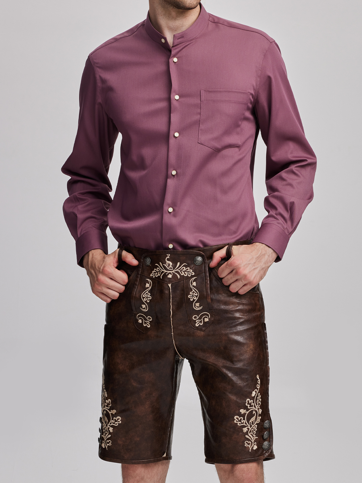 Modernes Dirndl mit schlanker Silhouette