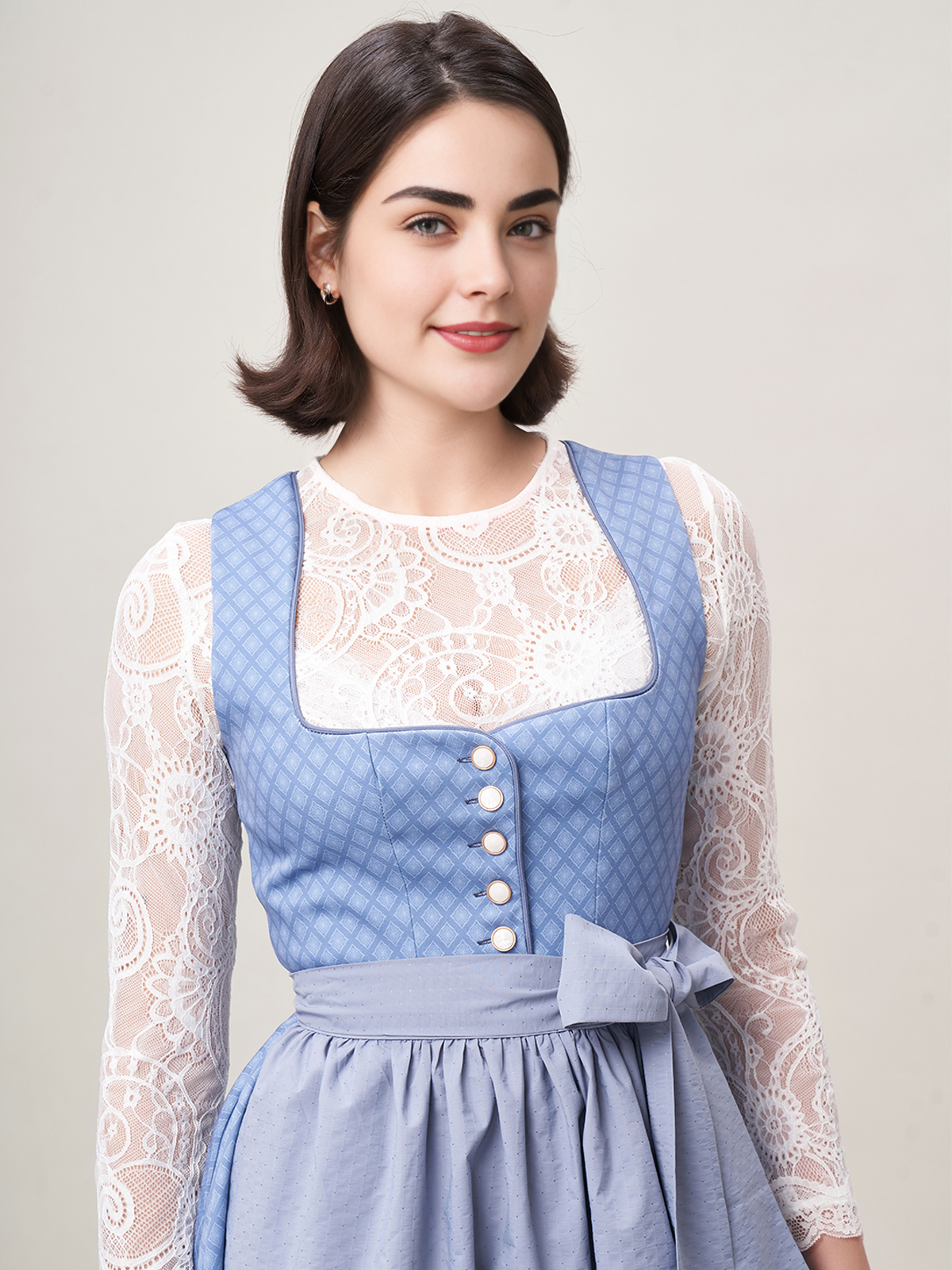 Dirndl in Pink mit blauer Schürze