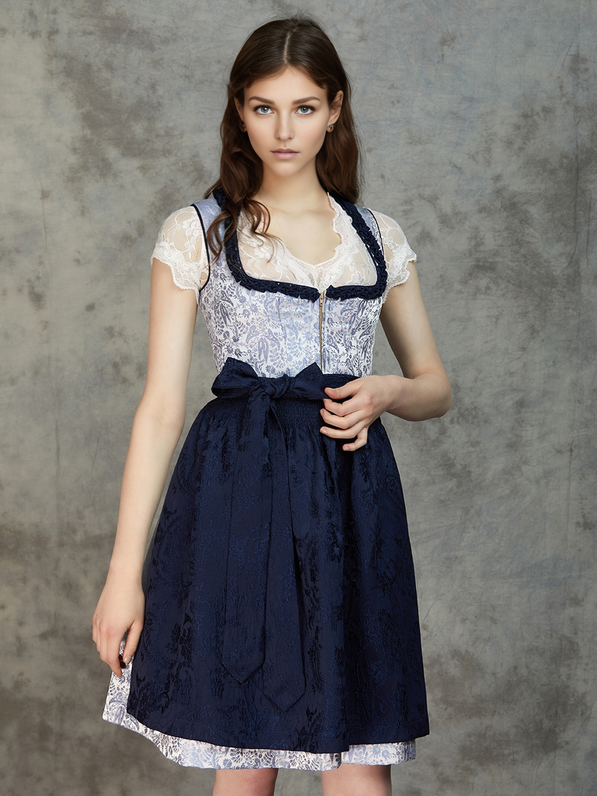 Braun Dirndl mit rustikalem Charme